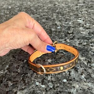LOUIS VUITTON DOG COLLAR..PERFECT CONDITION..SEE VIDEO FITS SMALL DOG L 33”